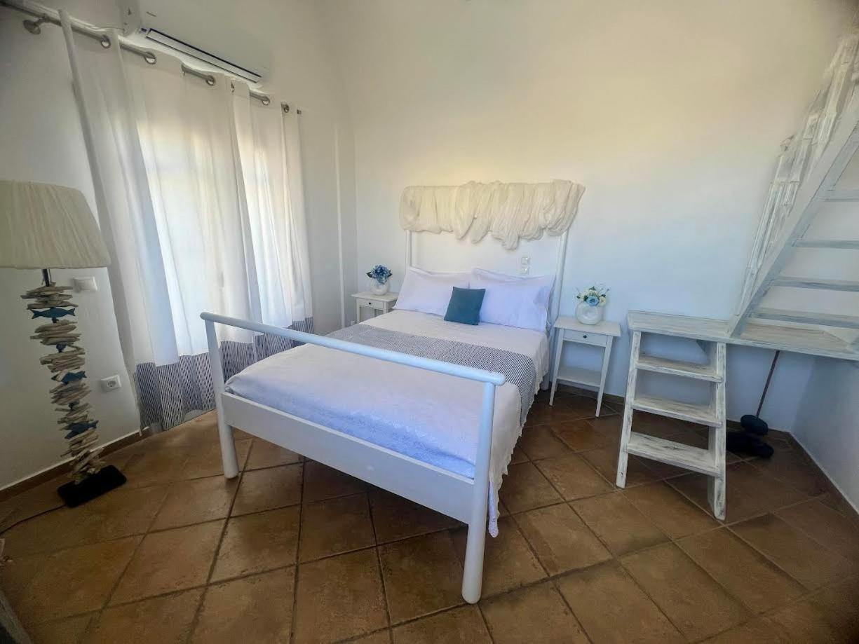 Santorini Mesotopos Fira  Luaran gambar